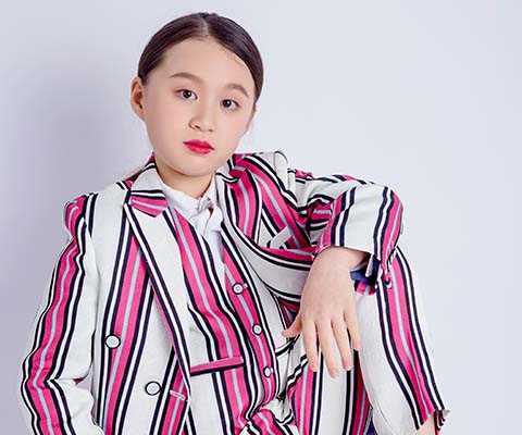 周依霖 周依霖