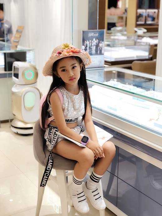 李婉菲