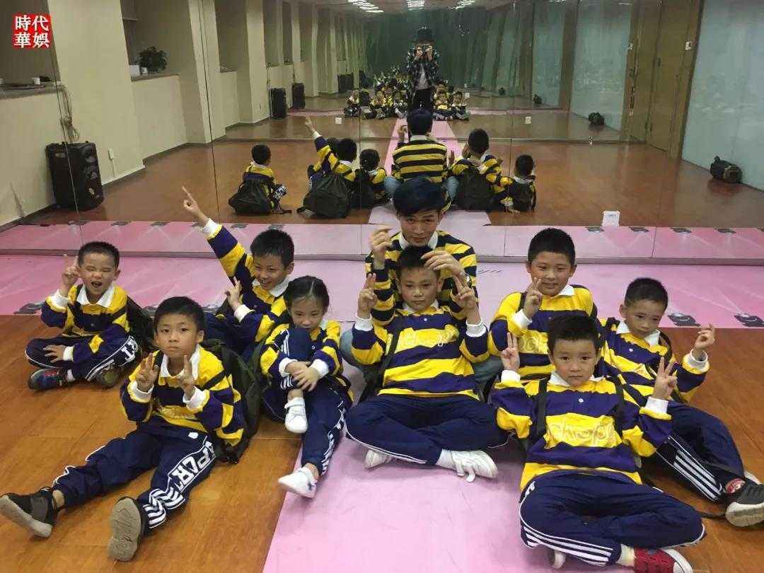 《品牌导师》 用摔跤的精神让你们成冠军——记黄贝岭公司街舞导师许(图7) 《品牌导师》 用摔跤的精神让你们成冠军——记黄贝岭公司街舞导师许(图7)