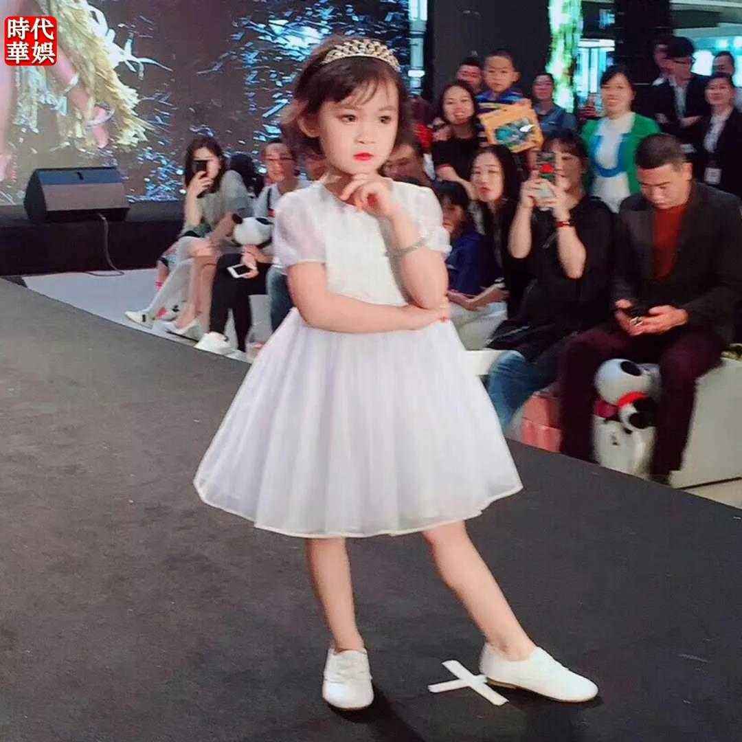赵羽辰——天资聪颖的可爱女孩(图5) 环球童影,童模