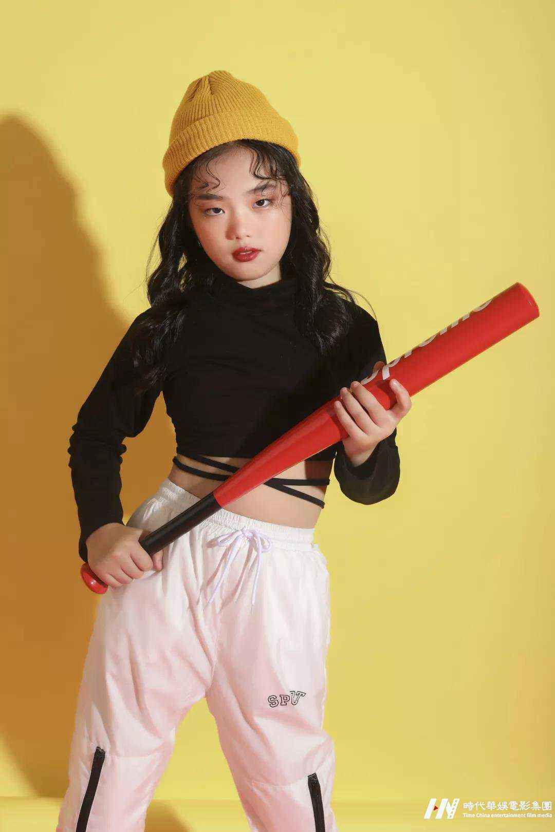 深圳儿童模特家长必看,少儿模特走秀表情控制如何训练?(图3) 深圳儿童模特家长必看,少儿模特走秀表情控制如何训练?