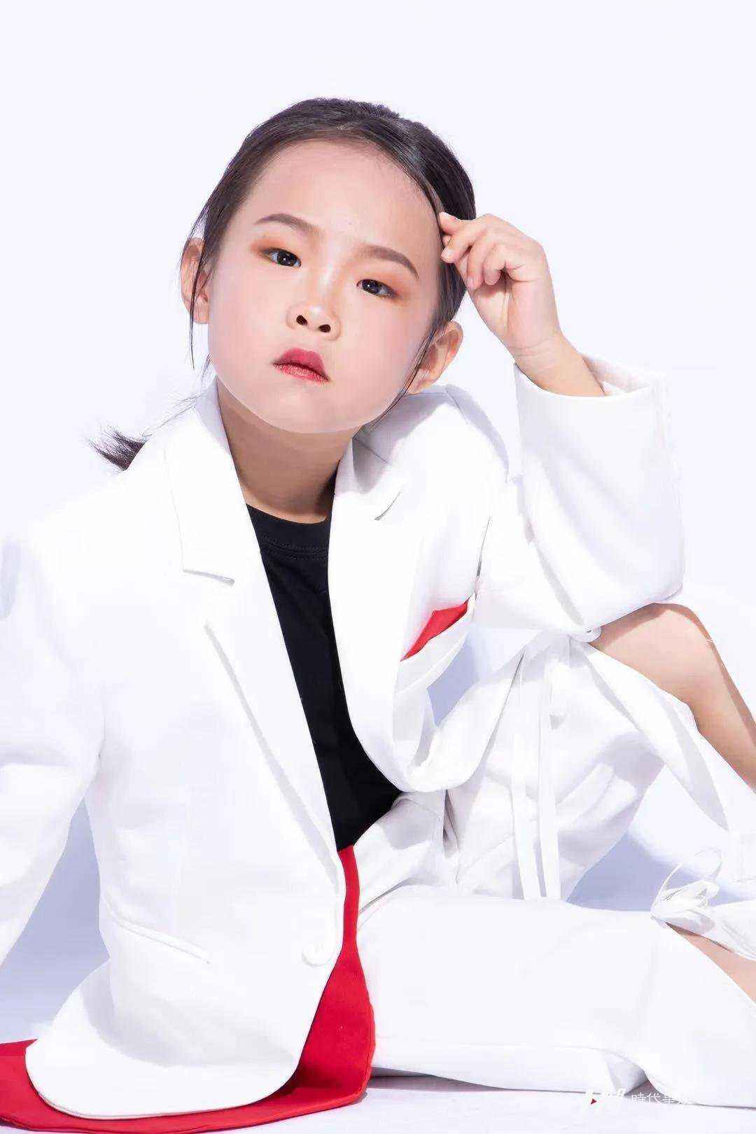 深圳儿童模特培训哪家好?什么是少儿模特?(图2) 深圳儿童模特培训哪家好?什么是少儿模特?