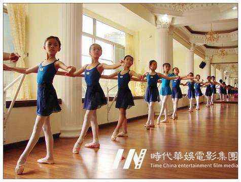 南山区的4-5岁的孩童学舞蹈应该怎么学呢?(图1) 舞蹈术语_环球童影