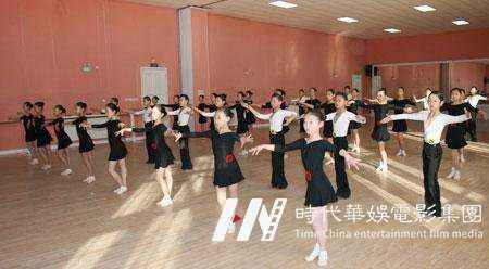 作为少儿舞蹈培训机构应该如何让孩子更加喜欢跳舞呢?(图1) 如何让孩子喜欢学舞蹈