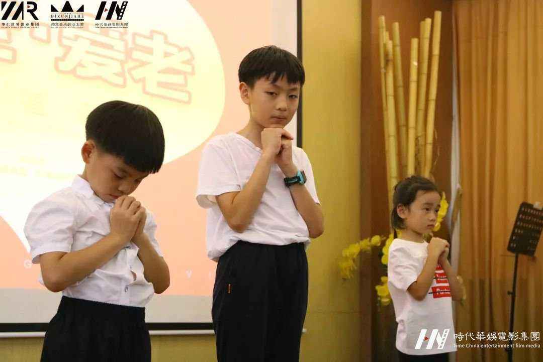 环球童影在深圳福田举办公益文艺演出“情暖福利院”(图16) 环球童影在深圳福田举办公益文艺演出“情暖福利院”(图16)
