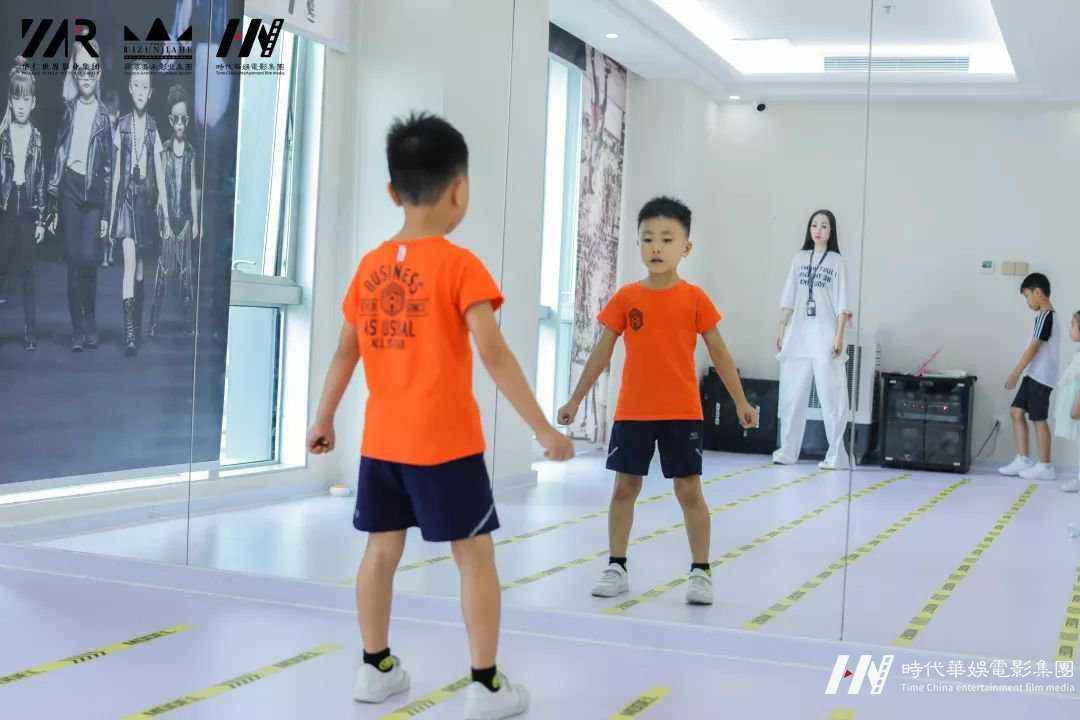 深圳福田小模特训练营精彩结营!(图7) 深圳福田小模特训练营精彩结营!(图7)
