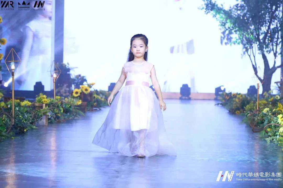 陈泓伊| 国潮汉服大赛广东省少儿模特(图19) 陈泓伊| 国潮汉服大赛广东省少儿模特(图19)