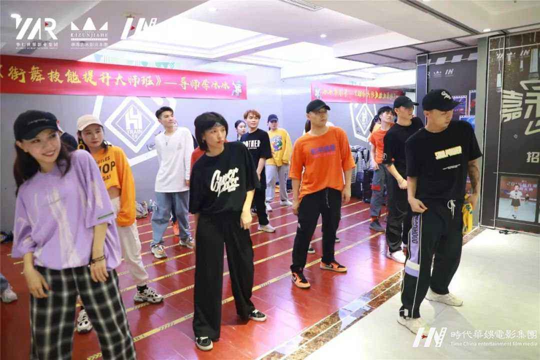 深圳诞生进步世界街舞冠军——BINGBING空降环球童影(图9) 深圳诞生进步世界街舞冠军——BINGBING空降环球童影(图9)