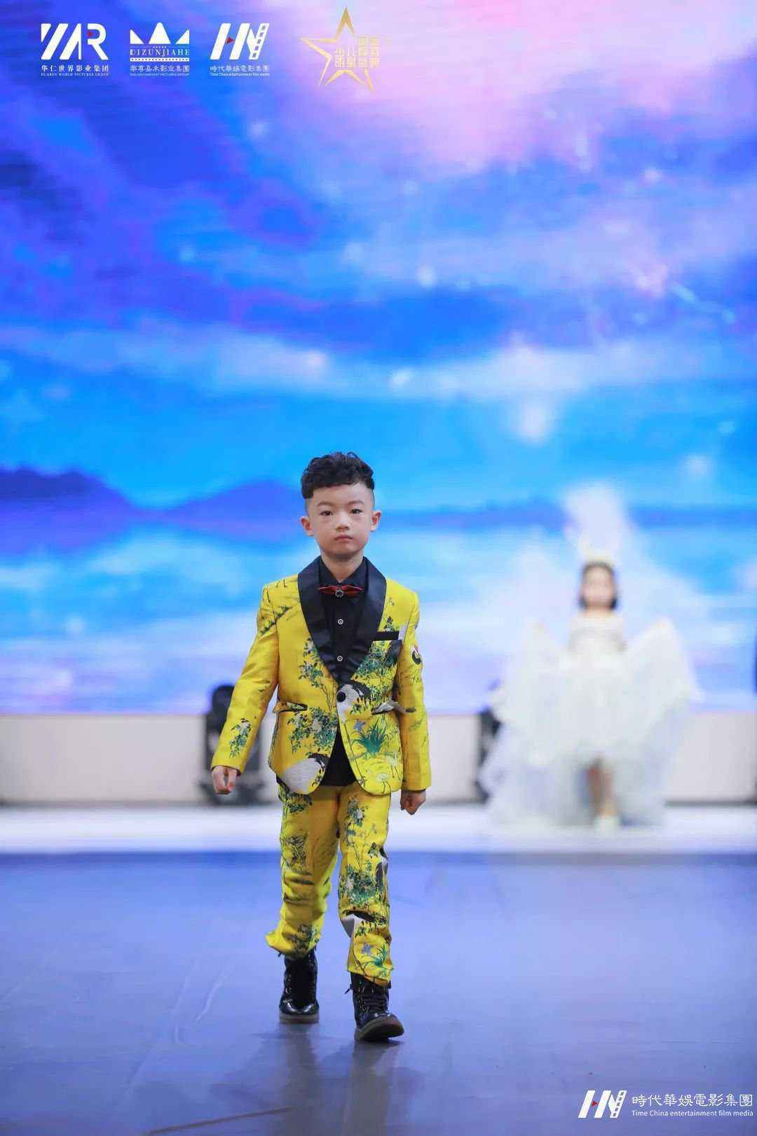 颜热丨明星盛典总决赛特邀网络人气返场小嘉宾(图6) 颜热丨明星盛典总决赛特邀网络人气返场小嘉宾(图6)