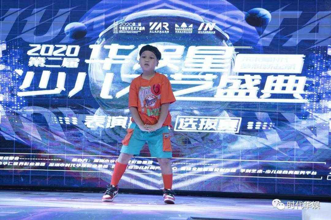 孩子学习模特的机构,少儿模特机构-时代华娱就是你的选择