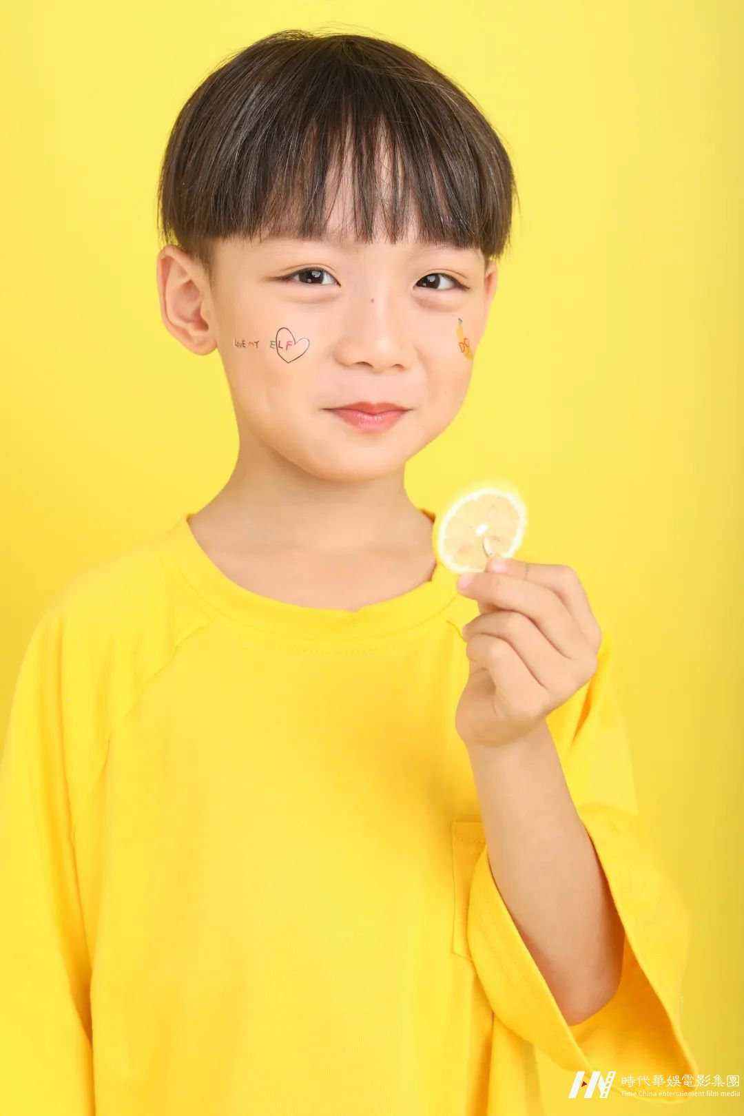卢意钦|领先届华娱星少儿才艺盛典总决赛网络人气亚军(图2) 卢意钦|领先届华娱星少儿才艺盛典总决赛网络人气亚军(图2)