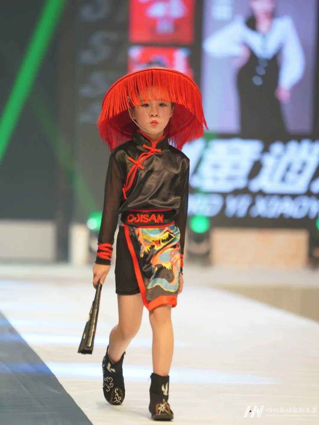 齐玥珊 |潮汉服溶洞大秀深圳赛区 介绍(图6)