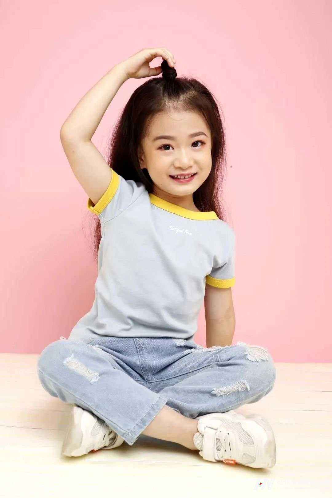 微信图片_20200412170558.jpg 陈泓伊 | 国潮汉服溶洞大秀深圳赛区 介绍(图4)