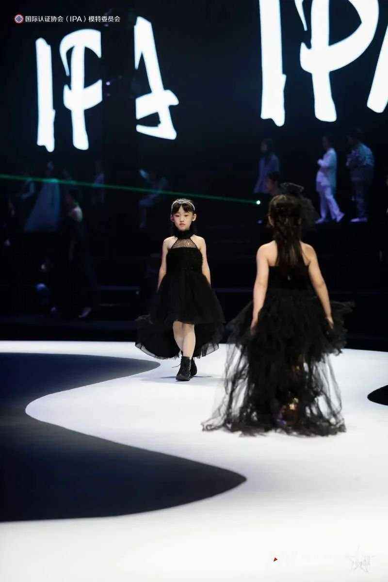 微信图片_20200530150617.jpg 彩排部通告 | 少儿模特让孩子与众不同!(图8)