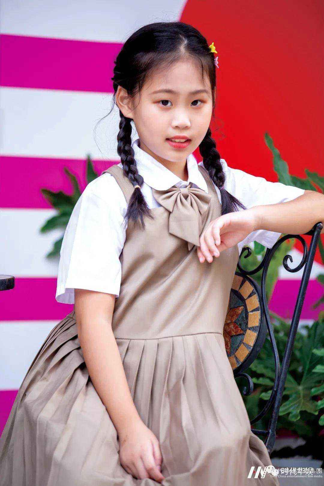 广东少儿模特培训机构基础班学习什么?(图1) 少儿模特基础班-环球童影