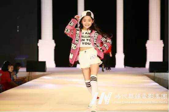 少儿模特培训对孩子的成长有什么意义?(图1) 少儿模特培训对孩子的成长有什么意义?(图1)