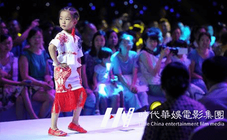 深圳少儿模特培训课程 开启孩子的蜕变之路(图1)
