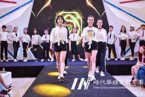 讲解儿童模特外拍的引导方式(图1) 讲解儿童模特外拍的引导方式(图1)