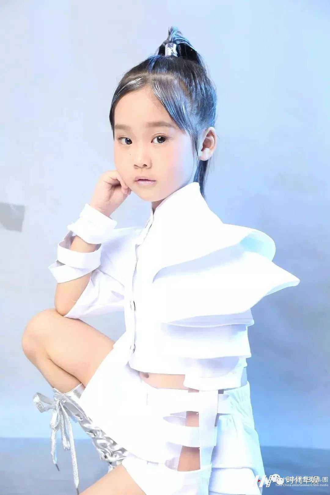 环球童影 张又兮|领先届华娱星少儿才艺盛典总决赛网络人气季军(图14) 环球童影 张又兮|领先届华娱星少儿才艺盛典总决赛网络人气季军(图14)
