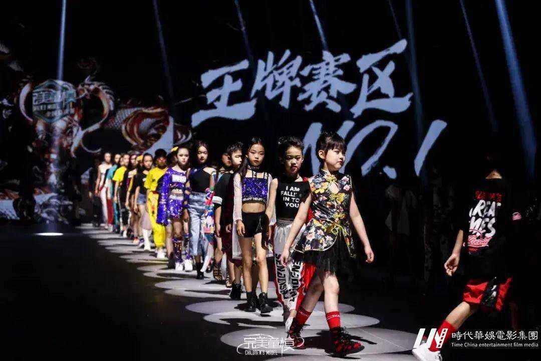 这样的孩子简直美极了,少儿舞蹈培训班出来的孩子太好了(图2) 舞蹈训练