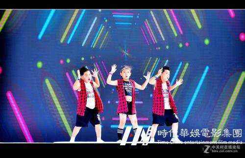 少儿模特形体培训课介绍(图1) 少儿模特形体培训课介绍(图1)