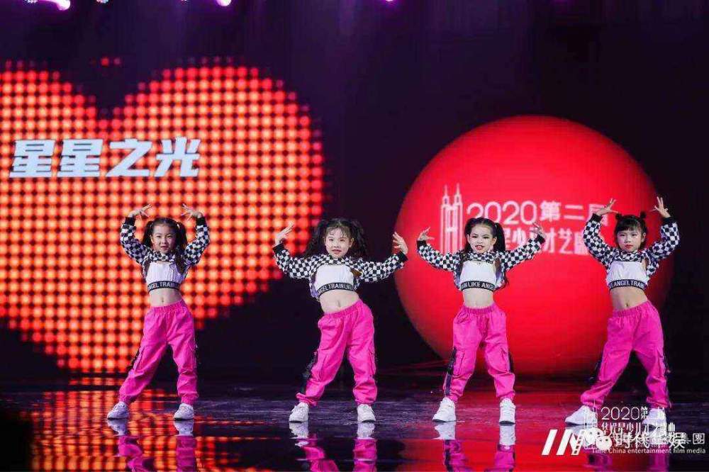 孩子学街舞参加比赛的好处-深圳少儿街舞培训(图1) 孩子学街舞参加比赛的好处-深圳少儿街舞培训(图1)