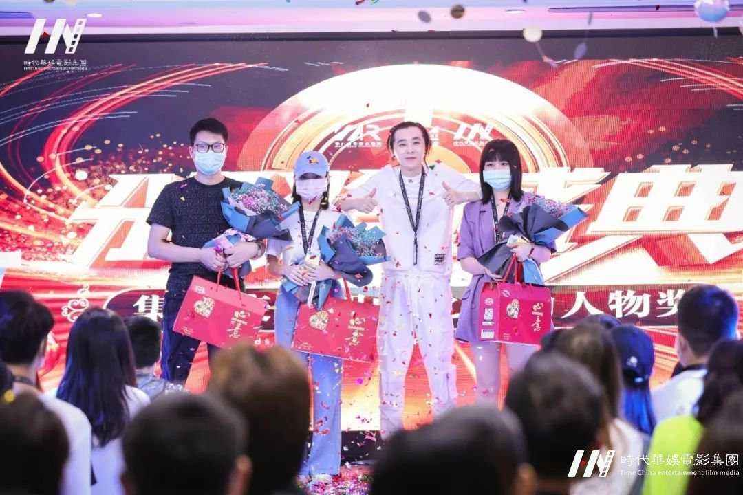感动人物邱总监.jpg “华仁同心,抗疫前行” | 环球童影五月份月大会(图39)