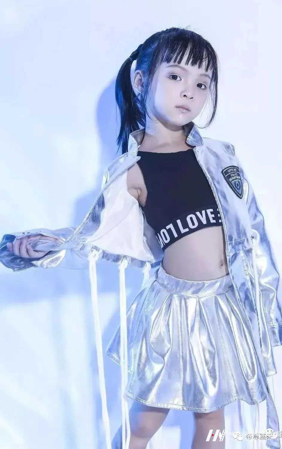 如何训练舞蹈中的眼神,舞蹈艺考生来看一看!(图1) 如何训练舞蹈中的眼神,舞蹈艺考生来看一看!(图1)