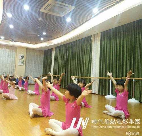 发现民族舞蹈培训的美?(图1) 民族舞蹈