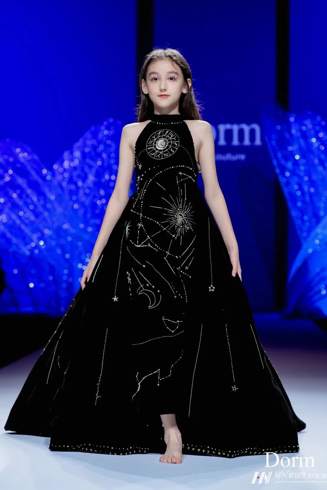 S/S 2023深圳时装周 | 儿童礼服品牌DORM秀场往届回顾(图6) S/S 2023深圳时装周 | 儿童礼服品牌DORM秀场往届回顾(图6)