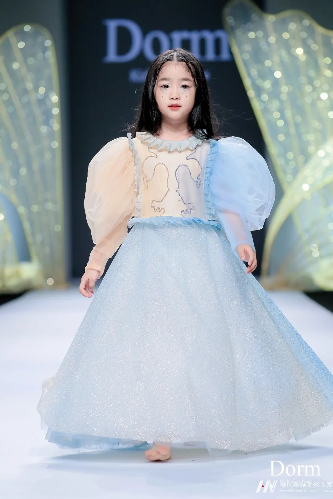 S/S 2023深圳时装周 | 儿童礼服品牌DORM秀场往届回顾(图19) S/S 2023深圳时装周 | 儿童礼服品牌DORM秀场往届回顾(图19)