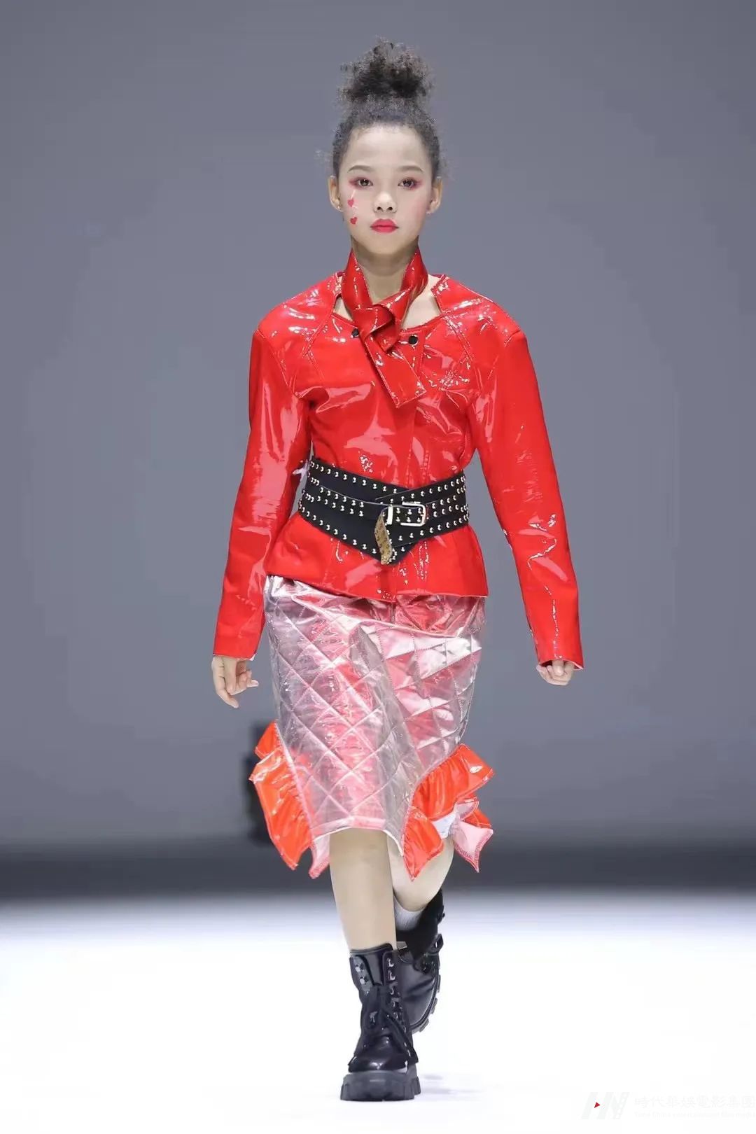 S/S 2023深圳时装周 | 高级定制品牌ENNE秀场往届回顾(图9) S/S 2023深圳时装周 | 高级定制品牌ENNE秀场往届回顾(图9)