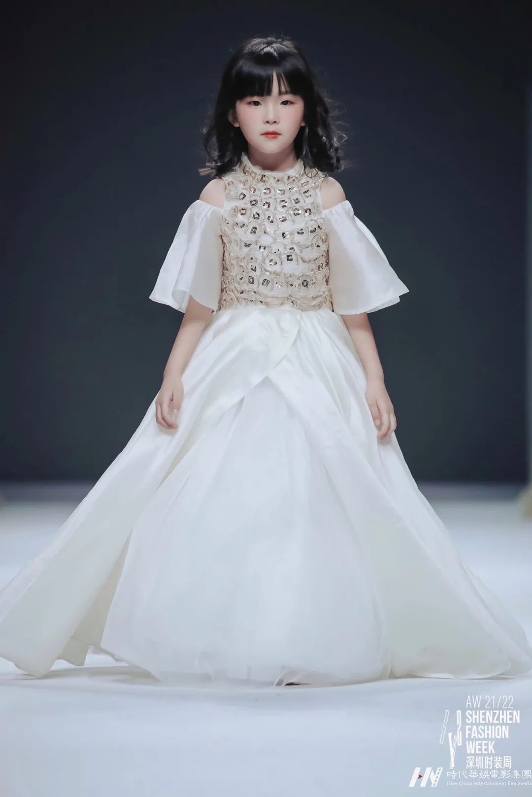S/S 2023深圳时装周 | 儿童礼服品牌DORM秀场往届回顾(图26) S/S 2023深圳时装周 | 儿童礼服品牌DORM秀场往届回顾(图26)