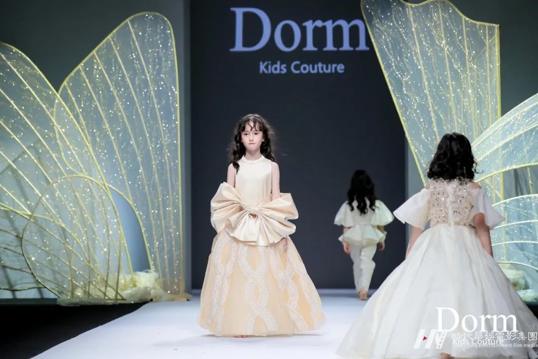 S/S 2023深圳时装周 | 儿童礼服品牌DORM秀场往届回顾(图23) S/S 2023深圳时装周 | 儿童礼服品牌DORM秀场往届回顾(图23)