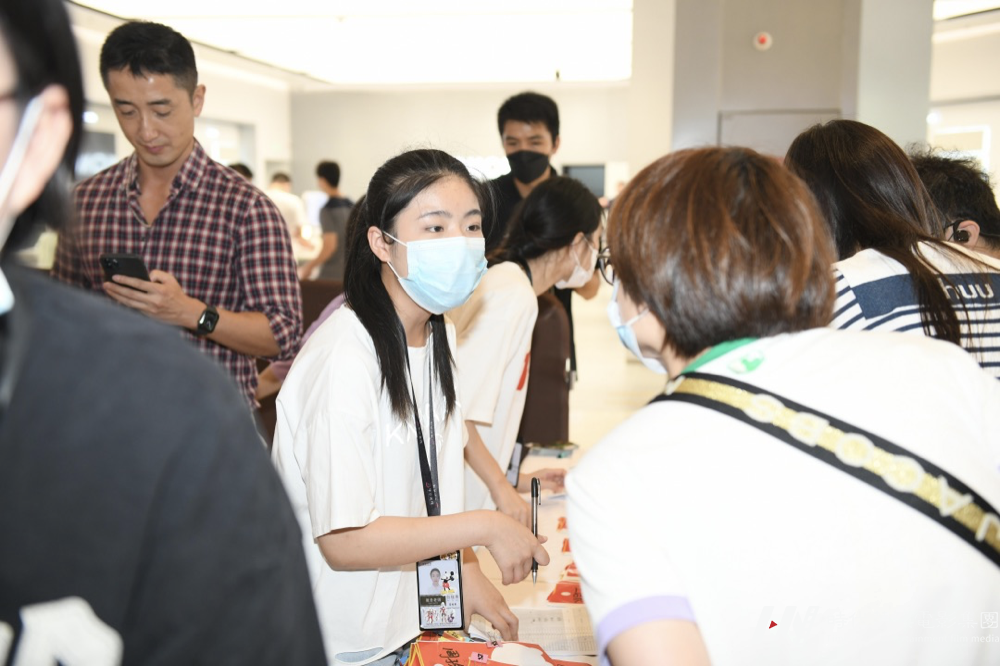 环球童影杭州【华影光线】分公司大型文艺汇演活动回顾(图11) 环球童影杭州【华影光线】分公司大型文艺汇演活动回顾(图11)