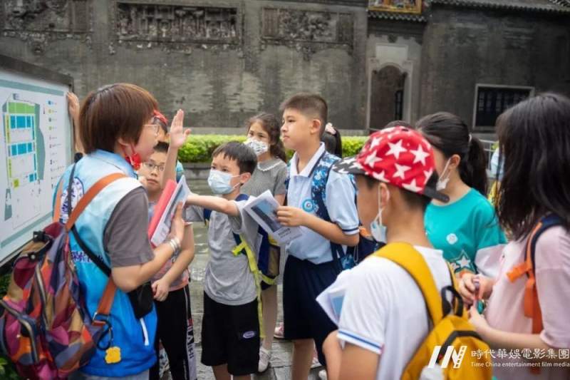 嘉佳卡通卫视:周末去哪儿游学营带你体验超人气双层巴士中轴线(图7)