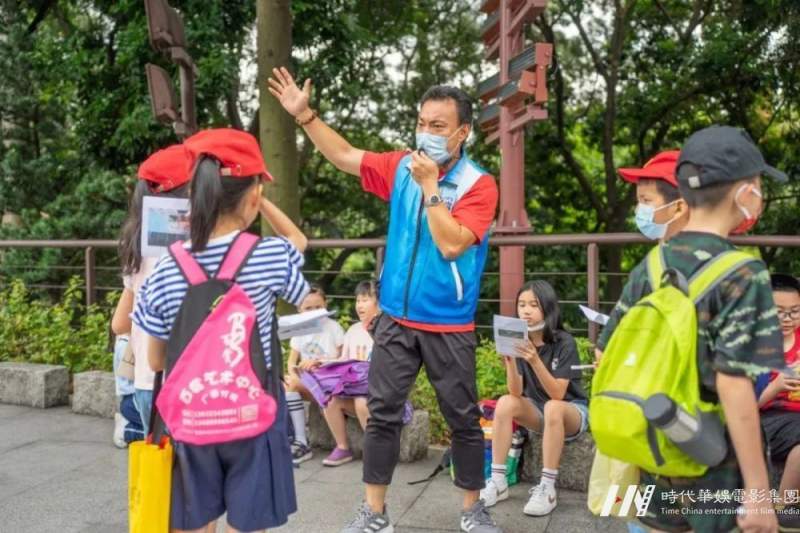 嘉佳卡通卫视:周末去哪儿游学营带你体验超人气双层巴士中轴线(图17)
