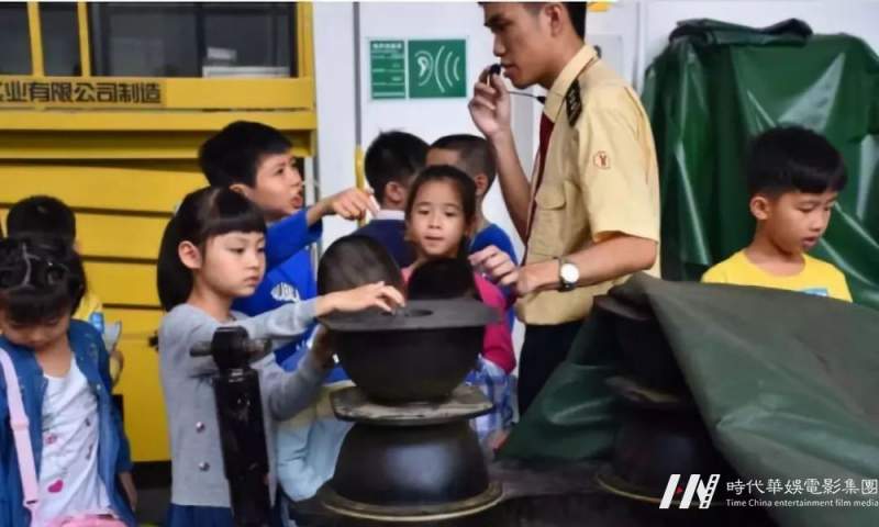 周末去哪儿｜探秘有轨电车车辆段，体验检修员，进入驾驶室体验当司机开地铁(图6)