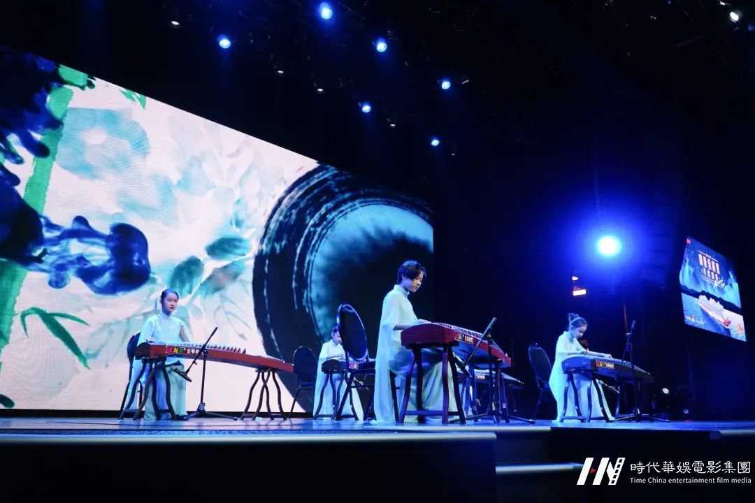 《嘉佳全能星海选试镜》拍了拍你并说道:"一起上电视吧!"(图16) 图片