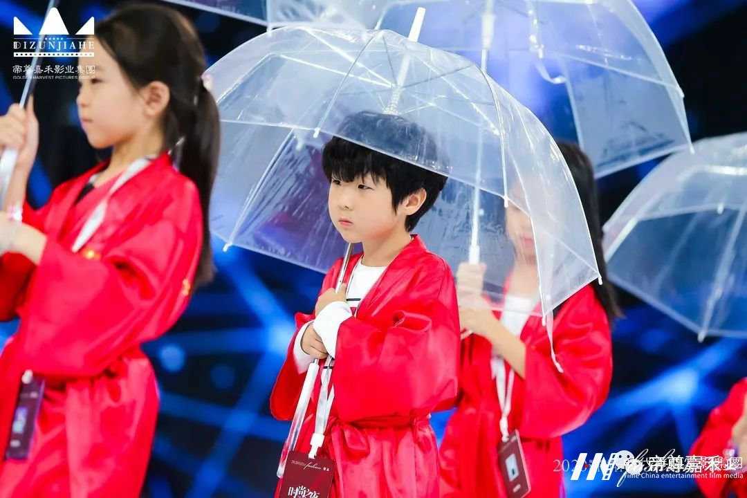 搜亚巅峰时尚之夜秀场回顾 | 深圳站(图19) 搜亚巅峰时尚之夜秀场回顾 | 深圳站(图19)