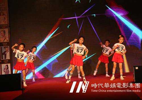 孩子多大开始学舞蹈好?深圳哪家少儿舞蹈培训专业?(图1) 孩子多大开始学舞蹈好?深圳哪家少儿舞蹈培训专业?01