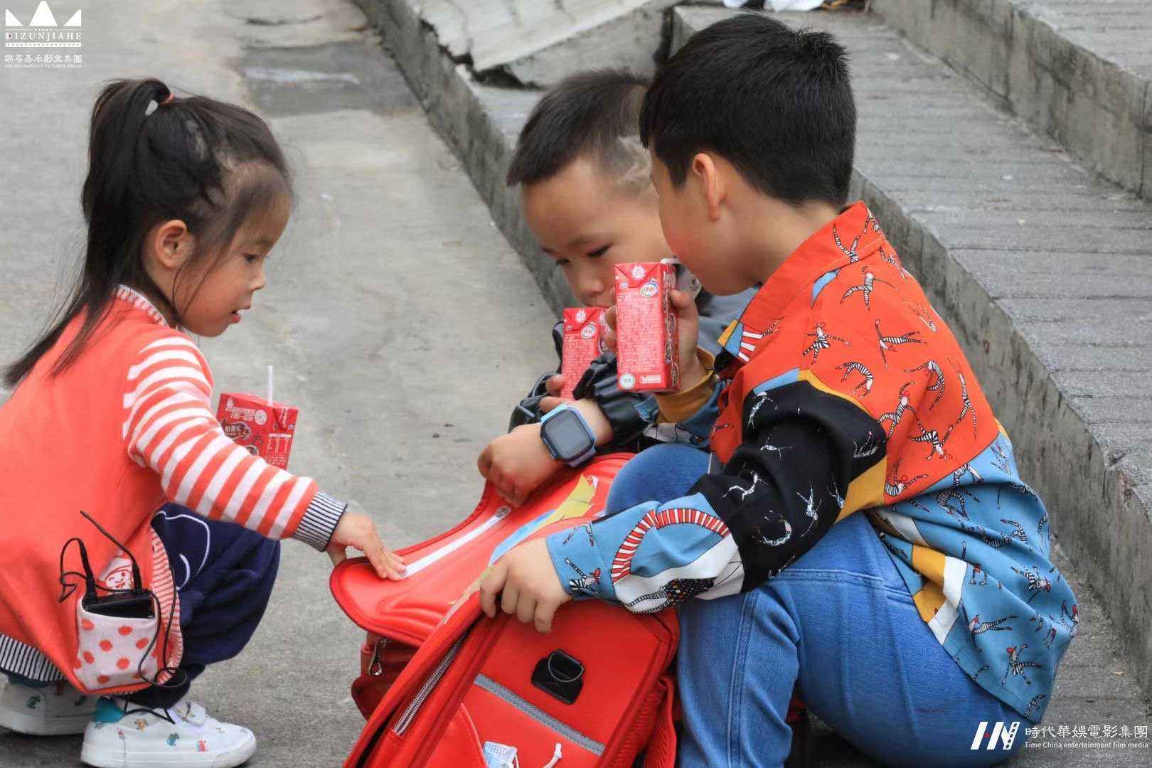 少儿小主持人口才训练培训班南山地区去哪学好?(图1) 少儿小主持人口才训练培训班南山地区去哪学好?(图1)