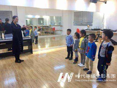 少儿口才培训要学会“敢说”、“乐于说”、“巧说”(图1) 少儿口才培训要学会“敢说”、“乐于说”、“巧说”(图1)