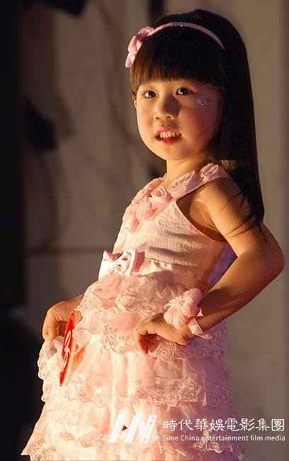 孩子这么小为什么要给她报少儿模特班培训?(图1) 孩子这么小为什么要给她报少儿模特班培训?(图1)