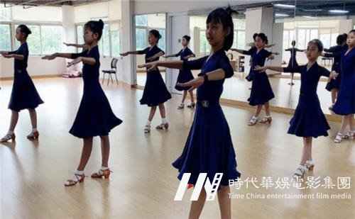 少儿舞蹈班培训南山区哪里有教幼儿舞蹈的?(图1) 少儿舞蹈班培训南山区哪里有教幼儿舞蹈的?(图1)