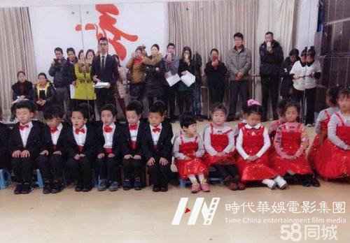 孩子说话老是被嘲笑是不是应该给他报个口才培训班?(图1) 孩子说话老是被嘲笑是不是应该给他报个口才培训班?(图1)