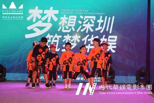 深圳南山区哪有儿童舞蹈基本功训练培训基地?(图1) 深圳南山区哪有儿童舞蹈基本功训练培训基地?(图1)