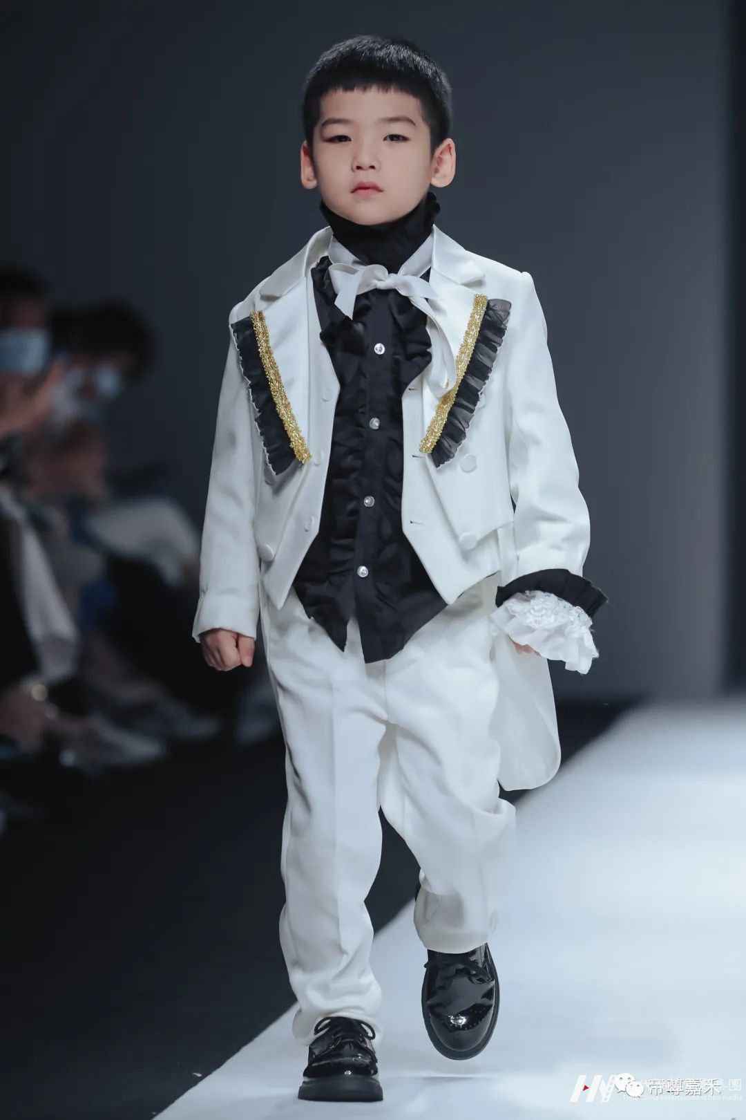 2021深圳时装周环球童影童模秀场回顾(图34) 2021深圳时装周环球童影童模秀场回顾(图34)