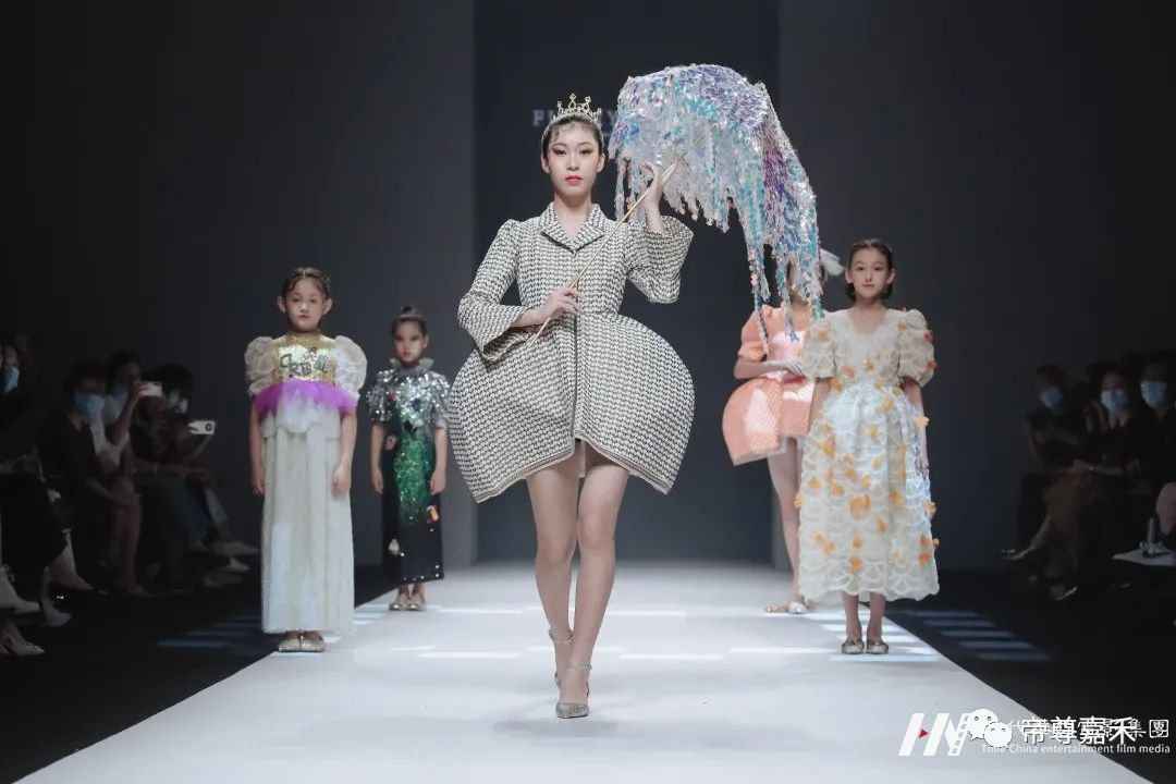 2021深圳时装周环球童影童模秀场回顾(图94) 2021深圳时装周环球童影童模秀场回顾(图94)