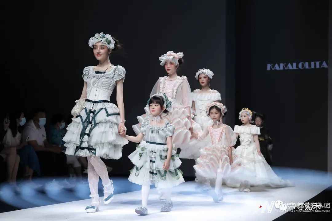 2021深圳时装周环球童影童模秀场回顾(图4) 2021深圳时装周环球童影童模秀场回顾(图4)